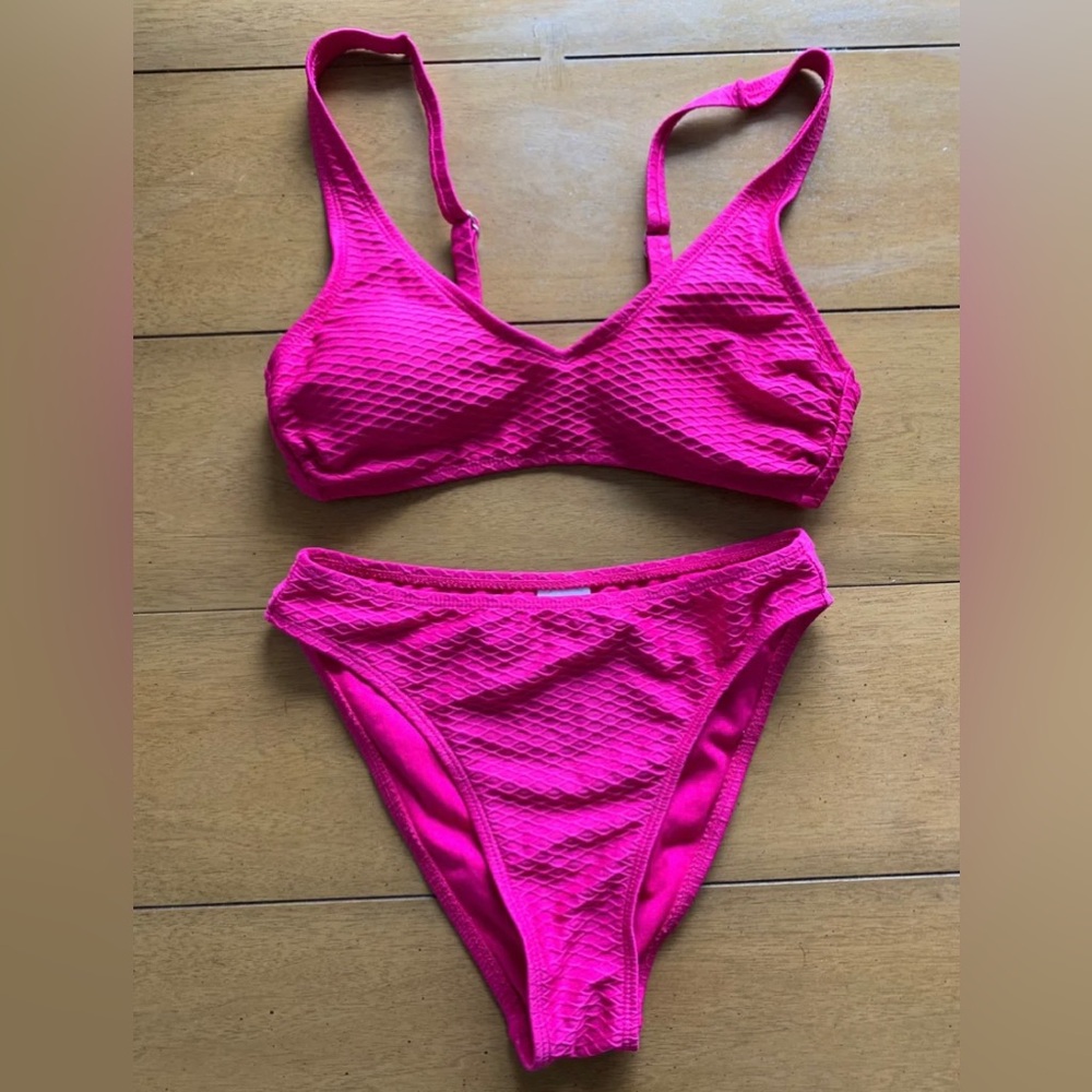 Hot Pink Bikini 2 Piece Set 🌴